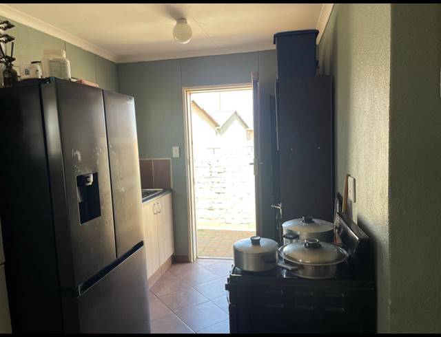 3 BEDROOM HOUSE FOR SALE IN BEVERLEY HILLS